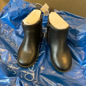 Toddler girl size 7 shoes